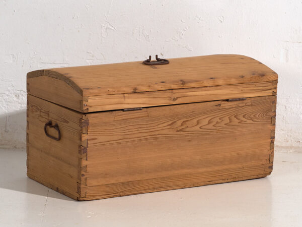 Pequeño cofre antiguo de viaje (c.1900) #1