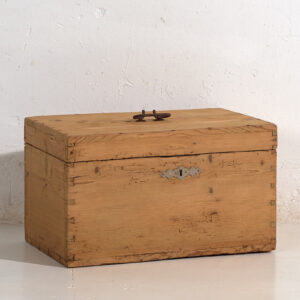 Cofre pequeño antiguo (c.1920) #2