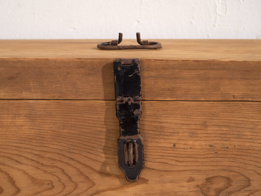 Pequeño cofre de almacenaje antiguo (c.1920) #3