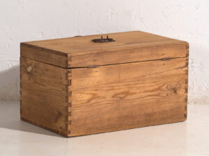 Pequeño cofre de almacenaje antiguo (c.1920) #3
