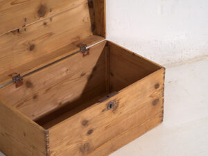 Cofre pequeño antiguo (c.1920) #8