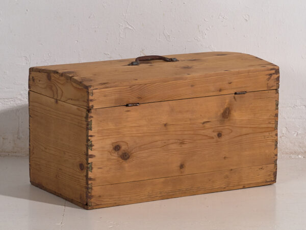 Cofre pequeño antiguo (c.1920) #8