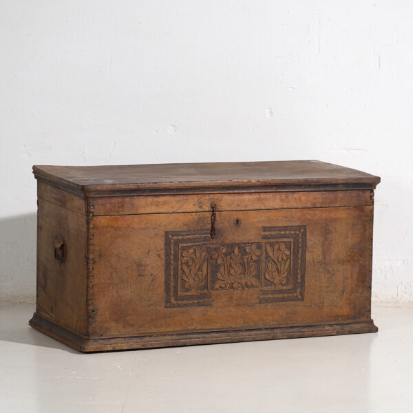 Antiguo arcón con motivos florales grabados (c.1850) #14