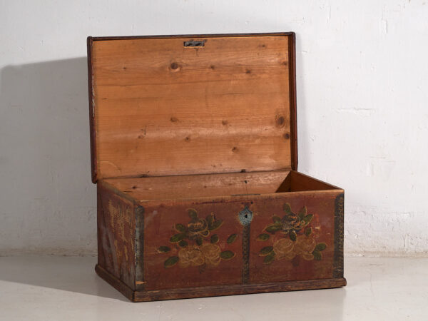 Pequeño cofre antiguo con motivos florales (c.1920) #30