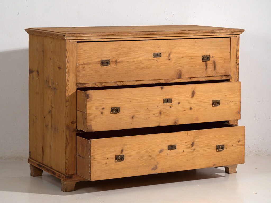 Commode ancienne de style provençal (vers 1920) #46