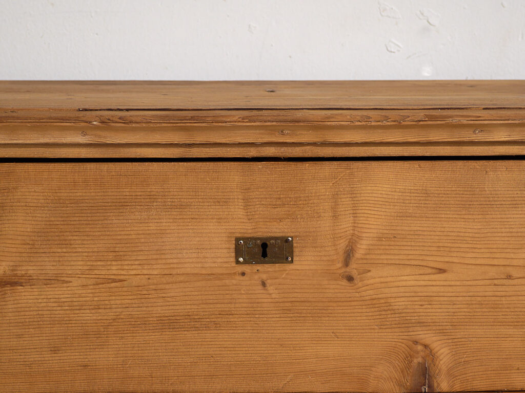 Commode ancienne de style provençal (vers 1920) #46