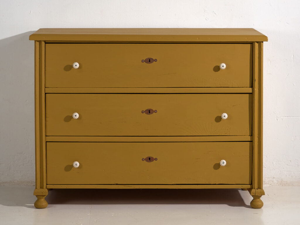 Cómoda antigua de color amarillo mostaza (c.1920) #54