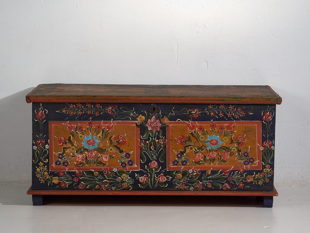 Antique trunk with floral motifs (c.1870) #67