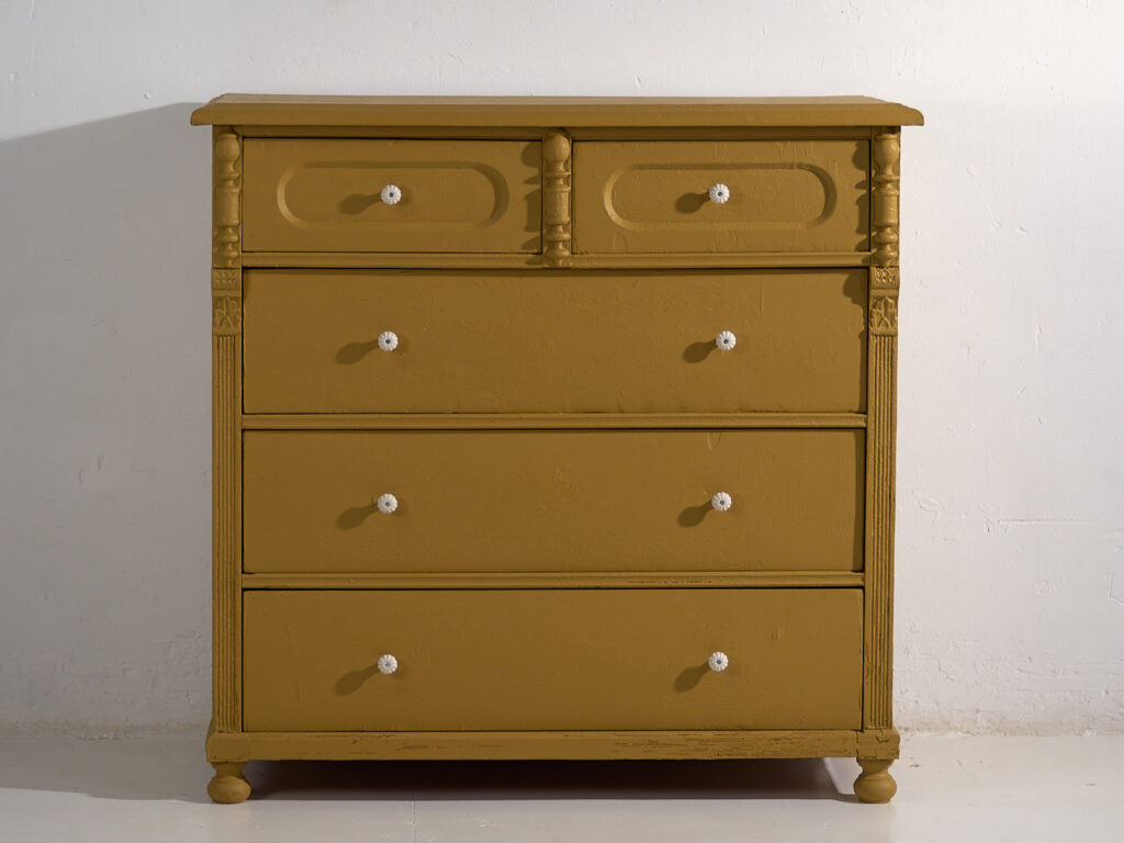 Cómoda grande antigua de color mostaza (c.1920) #78