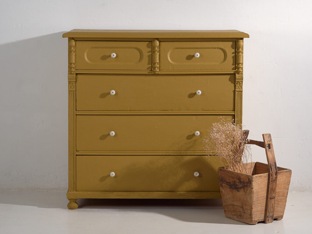 Cómoda grande antigua de color mostaza (c.1920) #78
