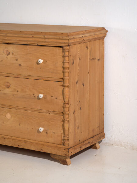 Antique bedroom dresser (c.1920) #88