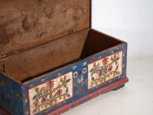 Antiguo cofre azul de estilo arte popular (c.1920) #93