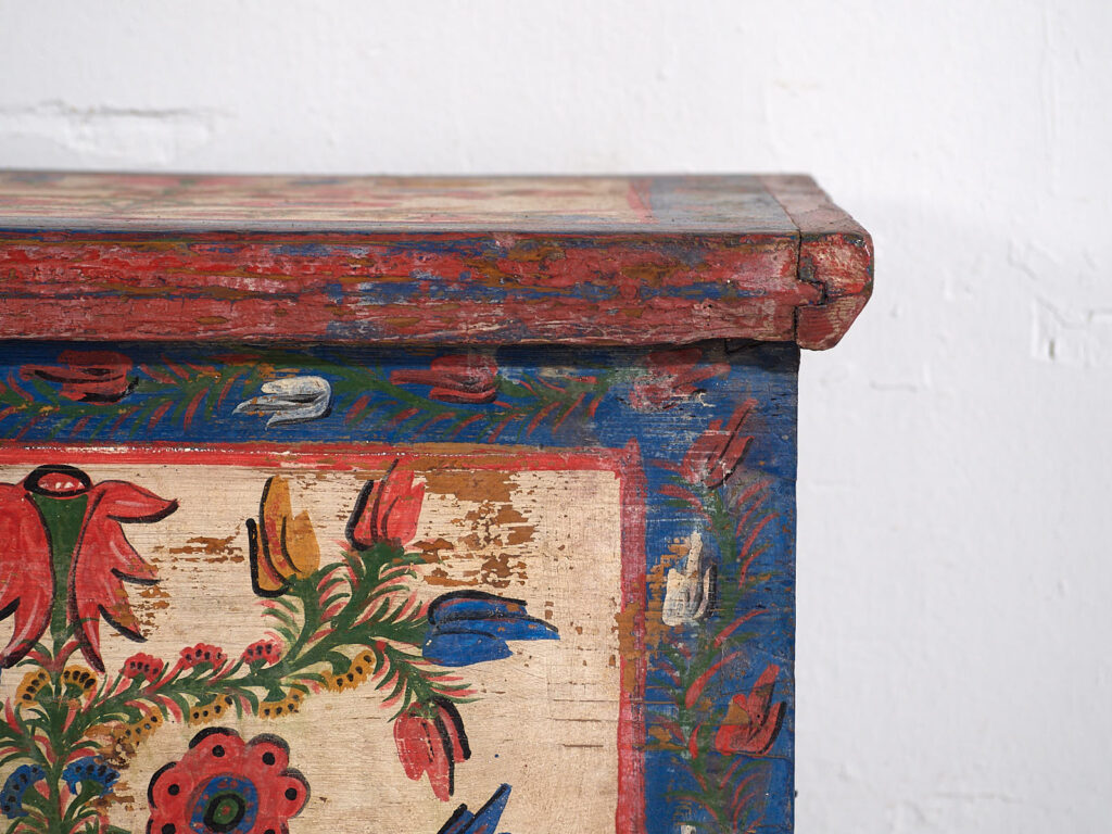 Antiguo cofre azul de estilo arte popular (c.1920) #93