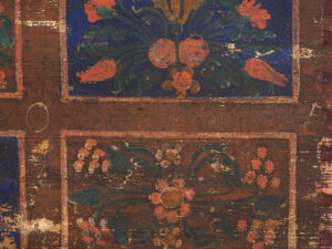 Arcón antiguo de madera con paneles florales azulados (Año 1905) #99