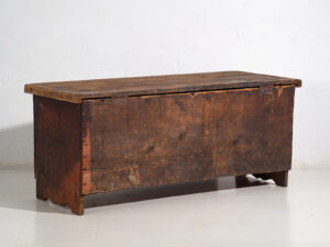 Arcón antiguo de estilo arte popular (c.1920) #101