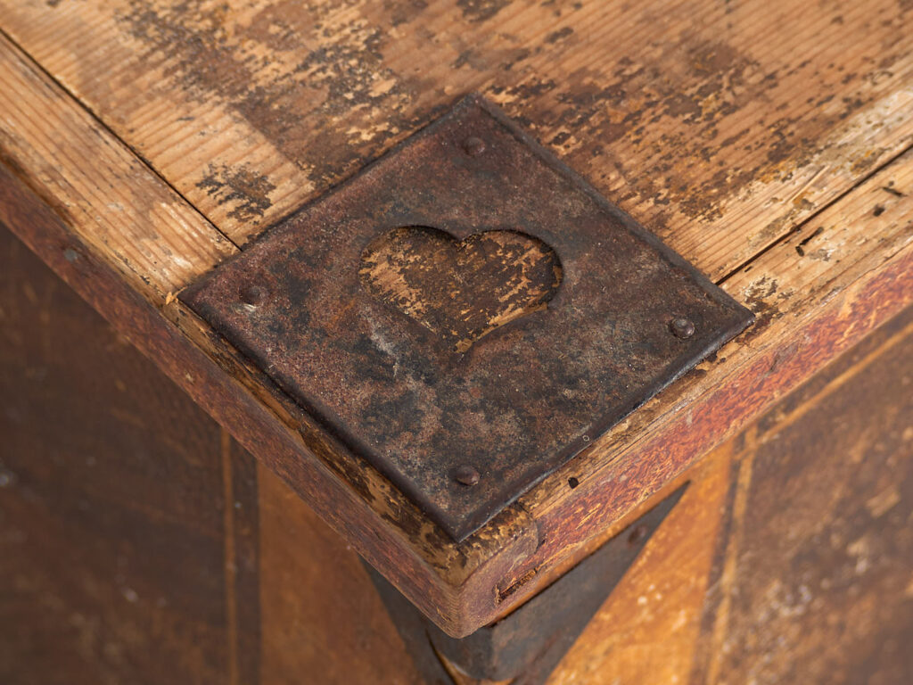 Antiguo baúl nupcial de arte popular (c.1820) #103