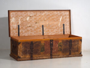 Antiguo baúl nupcial de arte popular (c.1820) #103