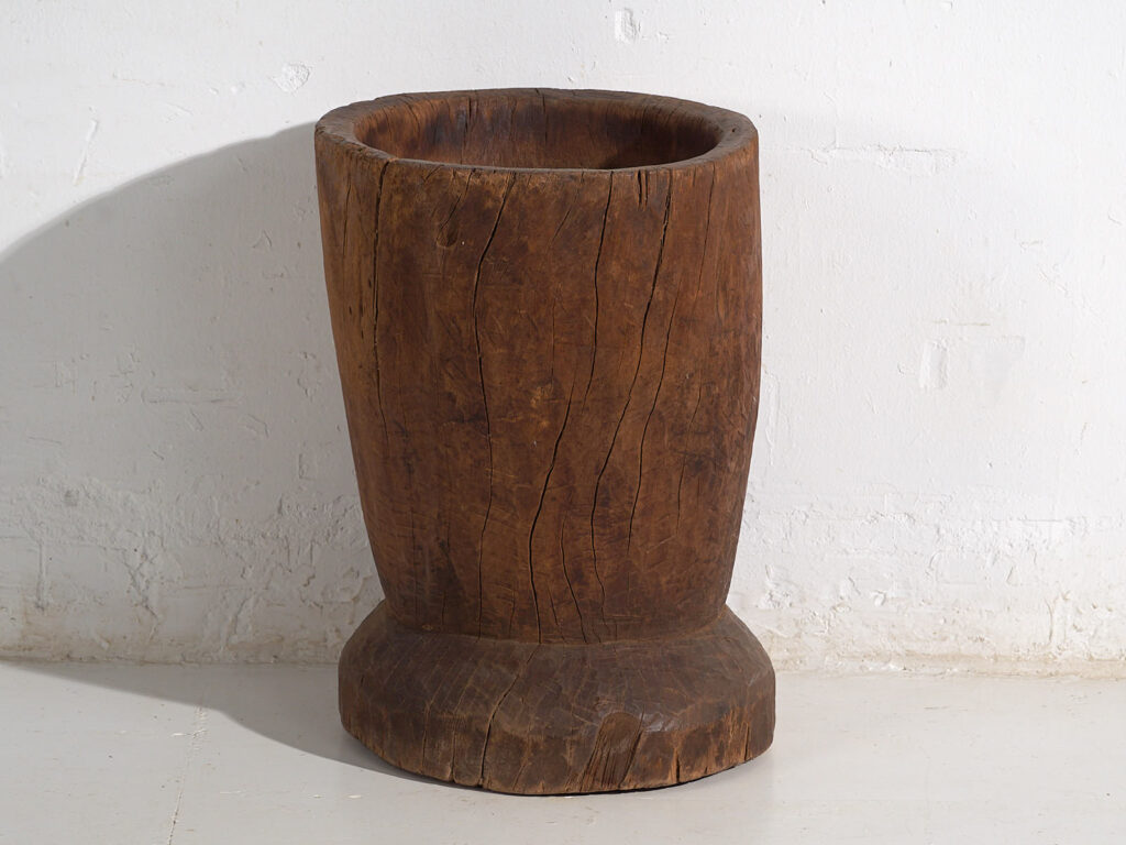 Antiguo mortero de estilo wabi-sabi (c.1920) #1