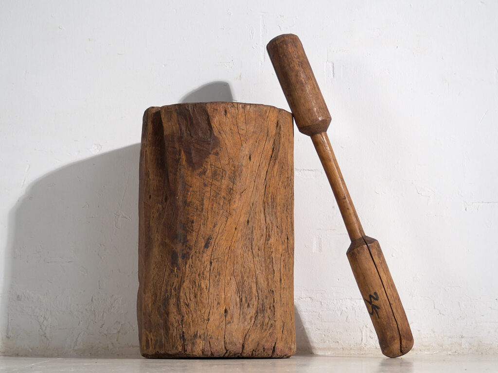 Mortero asiático antiguo (c.1920) #2