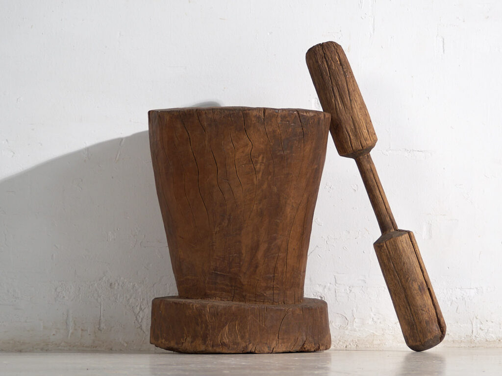 Antiguo mortero oriental (c.1920) #3