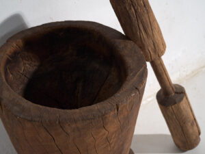 Antiguo mortero oriental (c.1920) #3