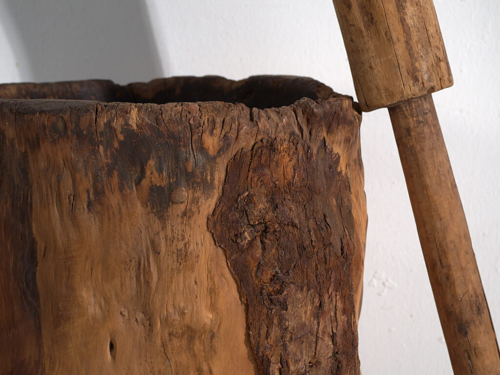 Grand mortier et pilon anciens de style wabi-sabi (c.1920) #78