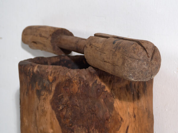 Antiguo mortero grande de estilo wabi-sabi (c.1920) #78