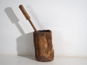 Grand mortier et pilon anciens de style wabi-sabi (c.1920) #78