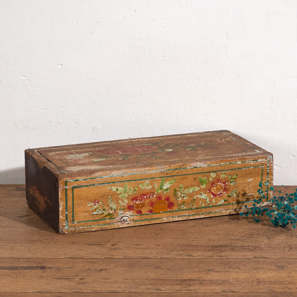 Antigua caja oriental amarilla pintada a mano (c.1900) #25