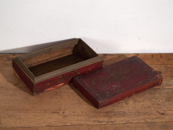 Antigua caja rectangular con motivos florales (c.1900) #3