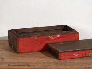 Antique oriental red case (c.1900) #33