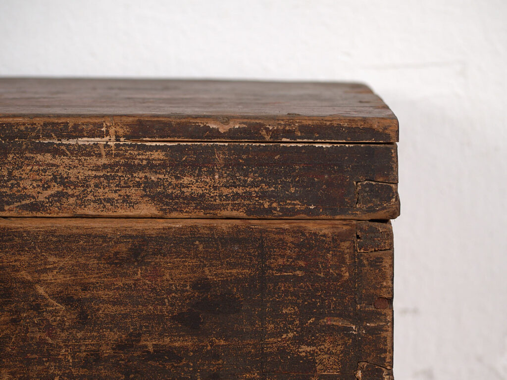 Pequeño cofre antiguo de estilo wabi sabi (c.1900) #35