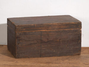 Pequeño cofre antiguo de estilo wabi sabi (c.1900) #35