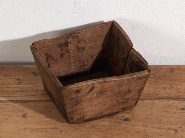 Pequeño cuenco antiguo (c.1920) #1