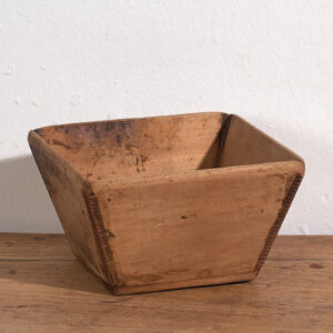 Small antique primitive style bowl (c.1920) #9