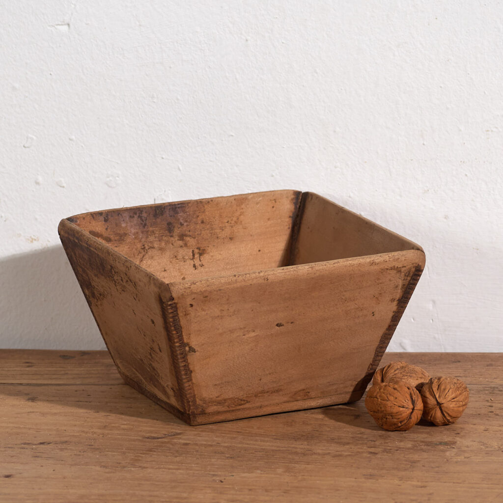 Small antique primitive style bowl (c.1920) #9