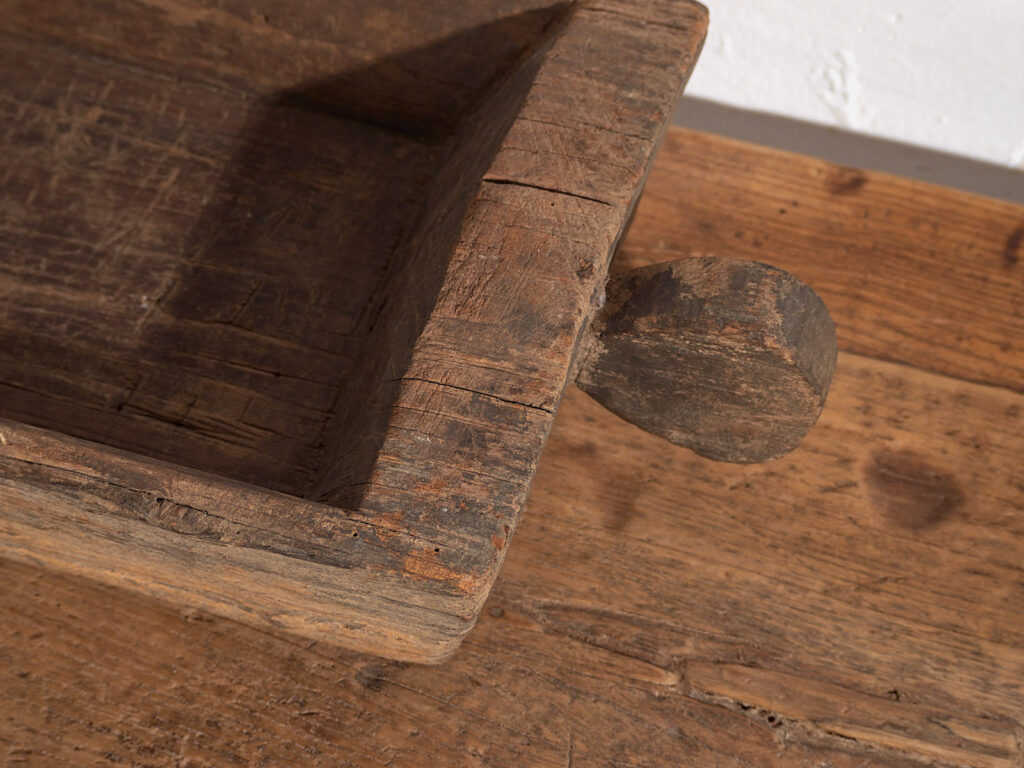 Artesa oriental antigua (c.1900) #1