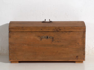 Antiguo cofre de madera maciza (c.1900) #81