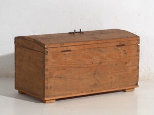 Antiguo cofre de madera maciza (c.1900) #81