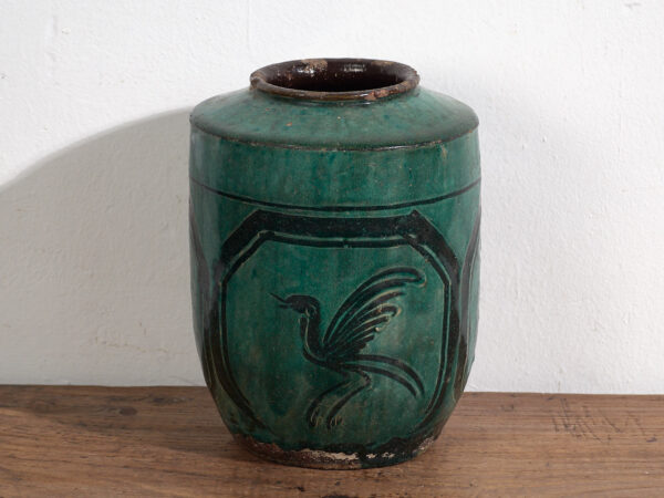 Vase ancien avec détails végétaux (vers 1820) #33