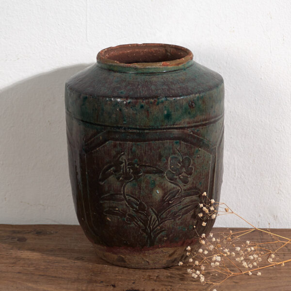 Antiguo jarrón oriental con relieve floral (c.1820) #38