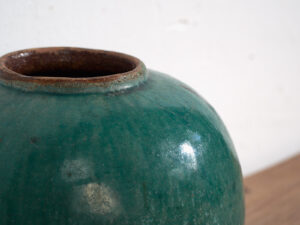 Vase vert ancien (c.1820) #20