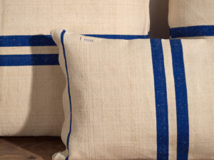 Cojín de lino antiguo de rayas color azul marino #1