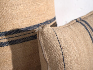 Cojín antiguo de lino con rayas azul marino #3