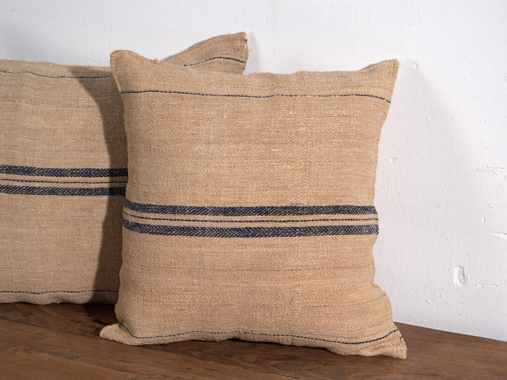 Cojín antiguo de lino con rayas azul marino #3