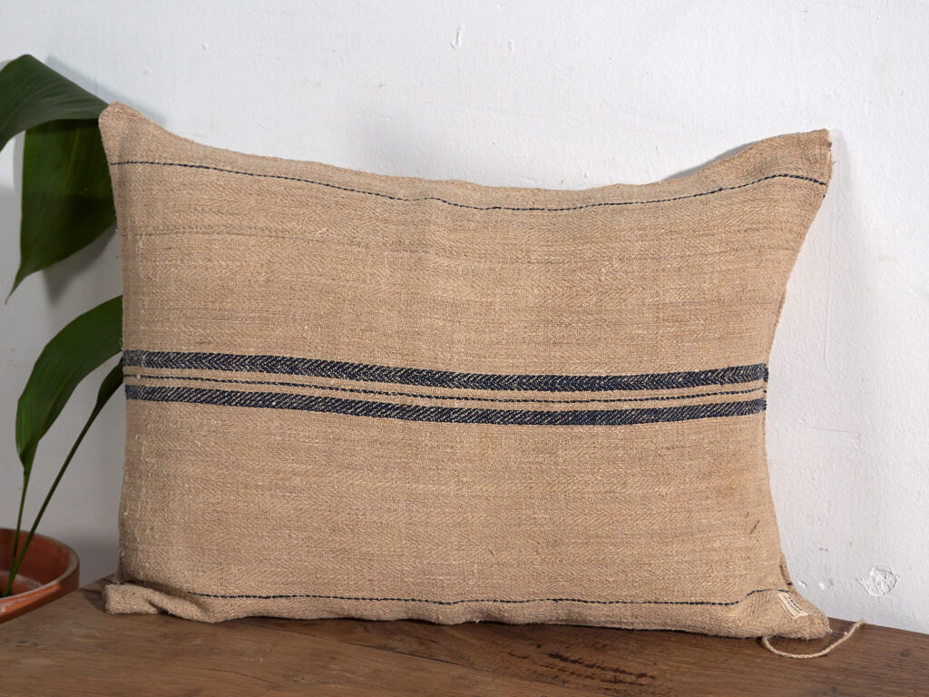 Cojín antiguo de lino con rayas azul marino #3