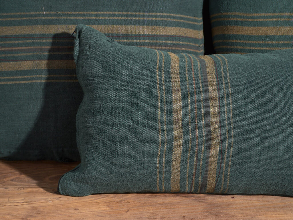 Cojín verde de lino antiguo #1