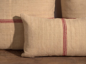 Cojines rojos de lino antiguo #1