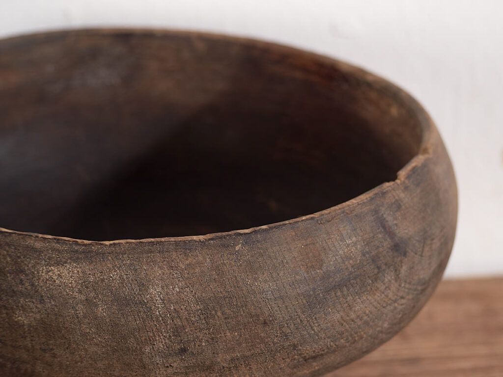 Small antique primitive style bowl (c.1900) #3