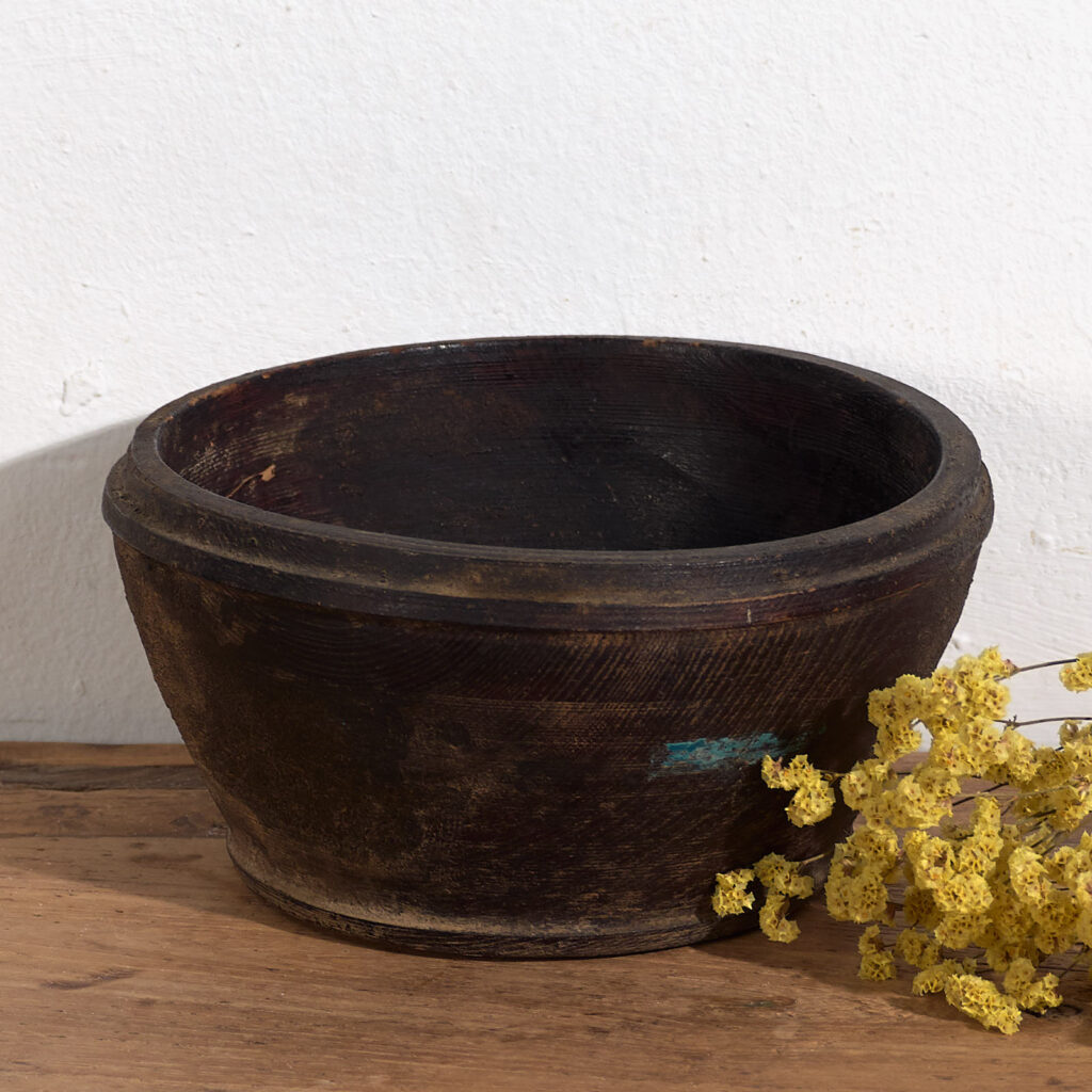 Dark patina antique bowl (c.1900) #37